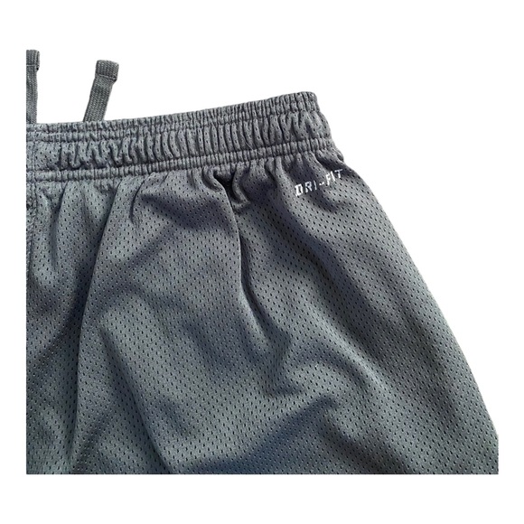 Vintage Y2K NIKE Dri-Fit Athletic Athleisure Workout Mesh Basketball Shorts - Picture 3 of 5
